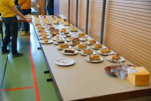 TV-Jahresfeier-Kuchen.jpg