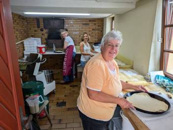 Vorbereitung Teig für Zwiebelkuchen